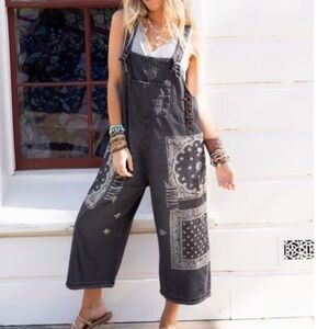 Easel slouchy denim bandana print overalls